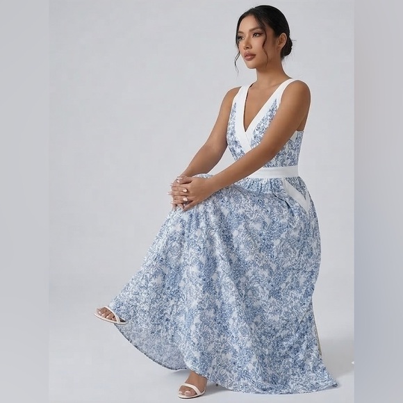 LAST ONE 🔥 Serene Azure Floral V-Neck Maxi Dress With Pockets Blue - Picture 6 of 8
